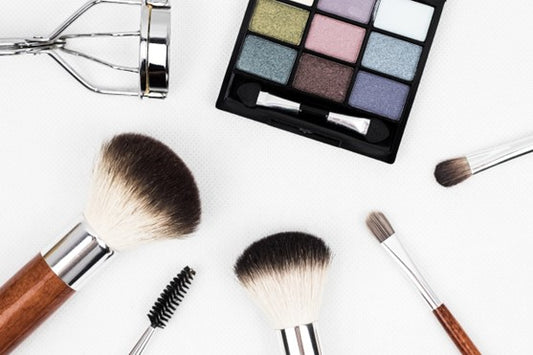 Must-Try Makeup Tips for Red Heads: From Eye Shadow to Lipstick