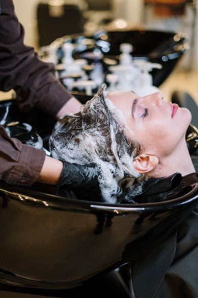 From Wash to Style: The Best Products and Techniques for Managing Curly Hair