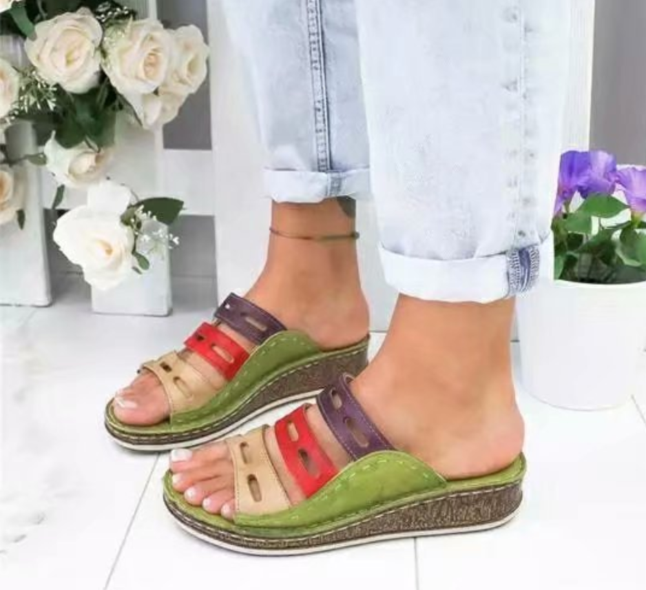 Line Color Leisure Sandals